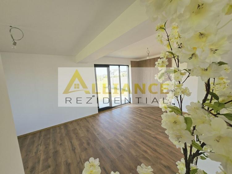 Casă individuală cu 4 camere cu Canalizare în Berceni