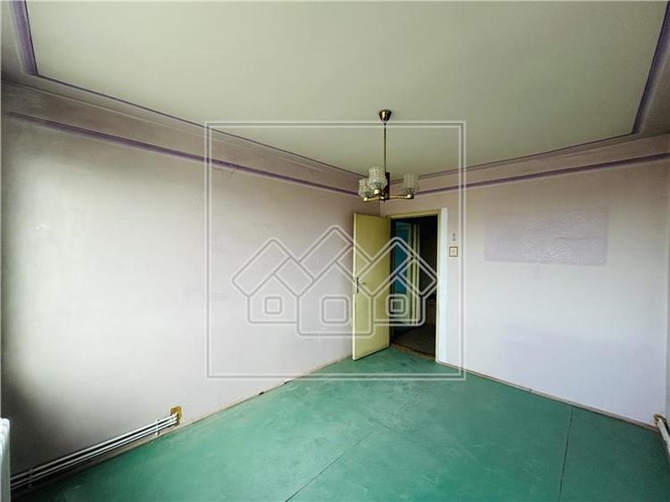 Apartament cu 2 camere, balcon si pivnita - etaj 7/10 - N. Iorga - 5
