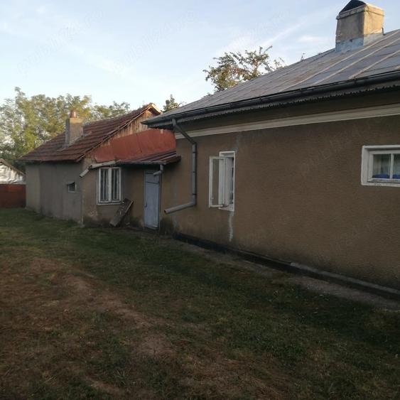Casă cu 3 camere cu Teren 1800 Mp în Balta Albă