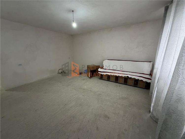 Casă individuală cu 4 camere cu Teren 528 Mp în Tisău