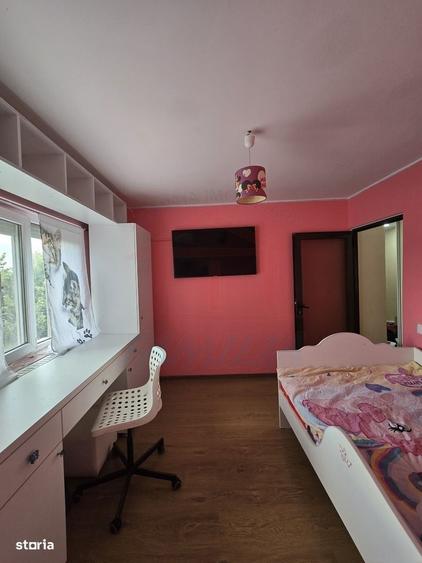 Apartament cu 3 camere decomandat în Micro 16