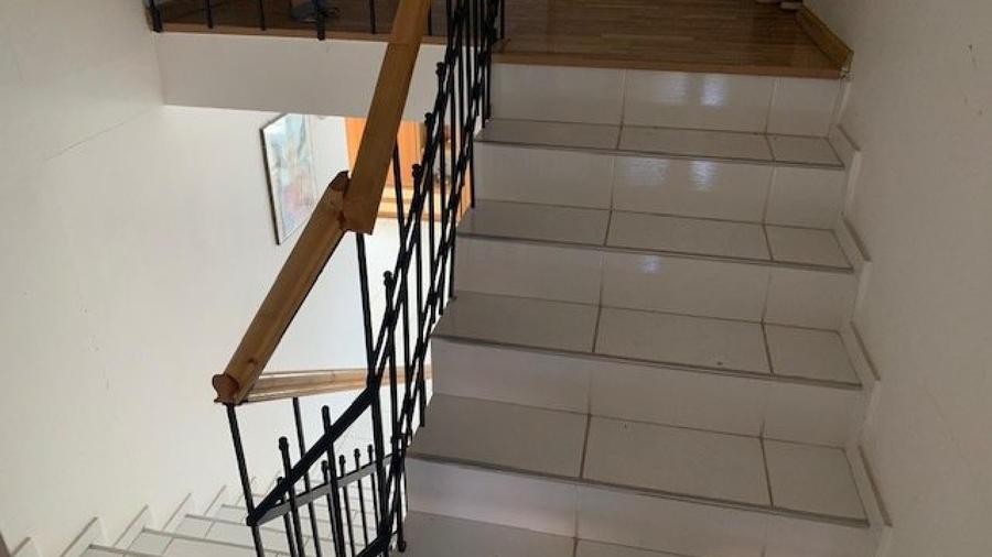 Casă individuală cu 5 camere cu Teren 375 Mp în Nord