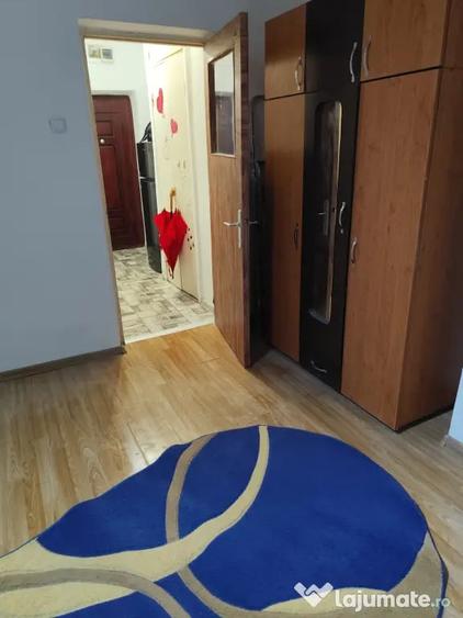 Garsonieră decomandată în Metalurgie