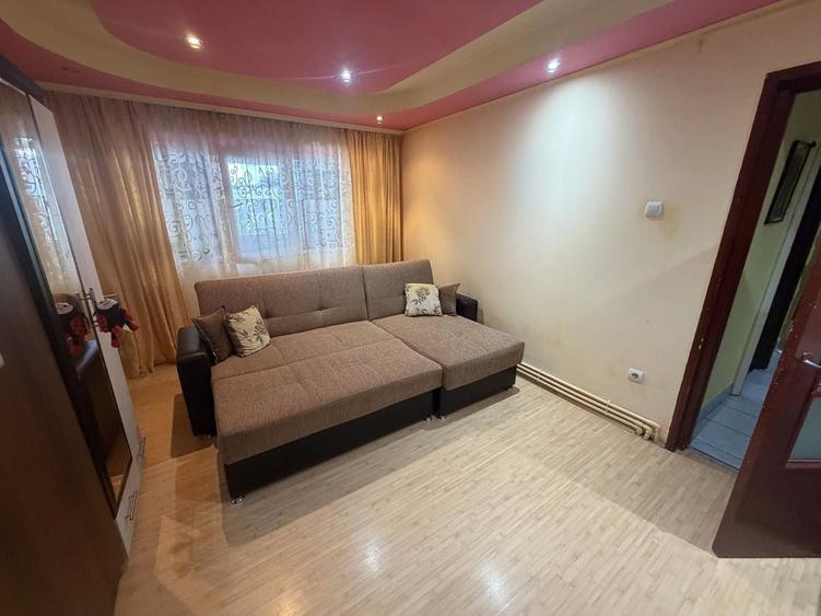 Apartament cu 2 camere, mobilat în Radu Negru