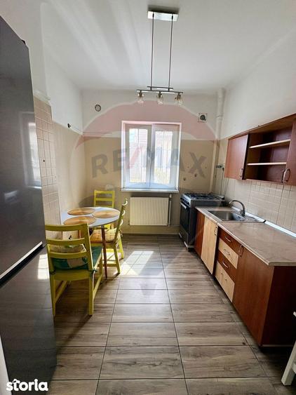 Casă cu 6 camere cu Teren 593.28 Mp în Pantelimon