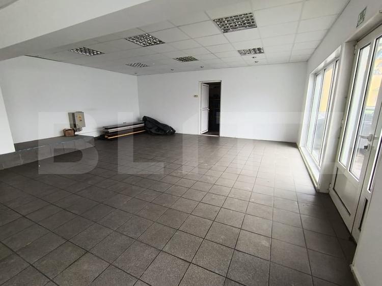 Spațiu comercial, de 77 mp, în Exterior Sud