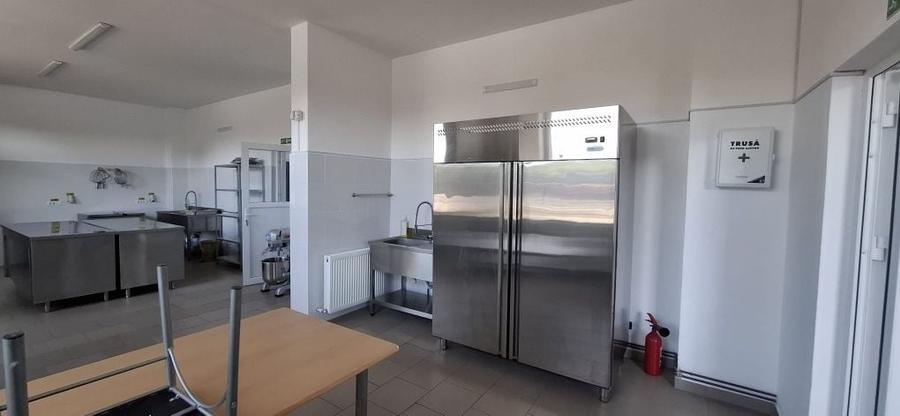 Spațiu comercial, de 150 mp, în Șintereag