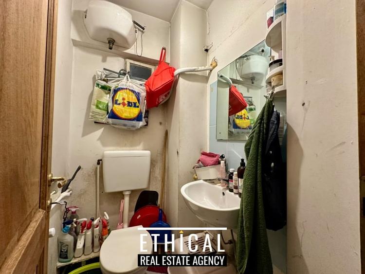 Apartament cu 3 camere decomandat în Drumul Taberei