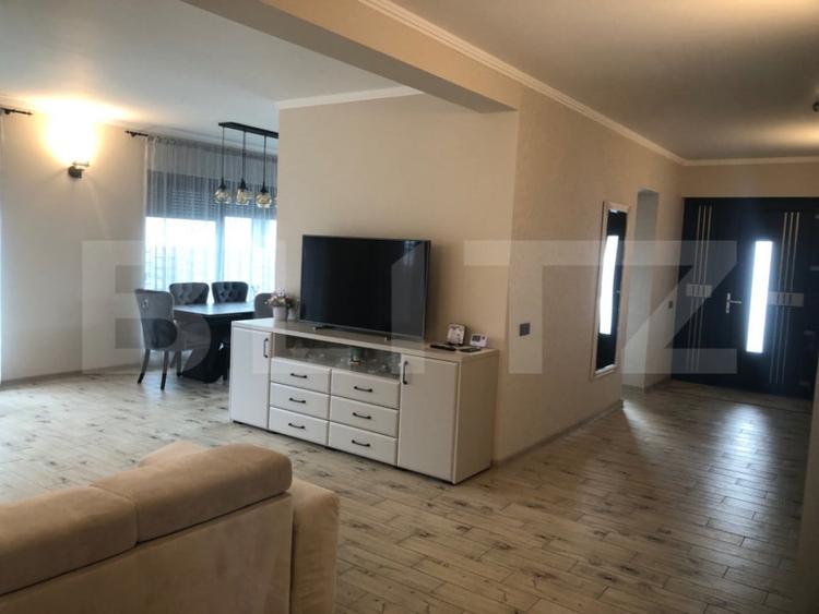 Casă cu 4 camere cu Teren 715 Mp în Păulești