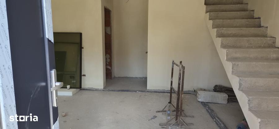 Casă cu 4 camere cu Teren 310 Mp în Găvana