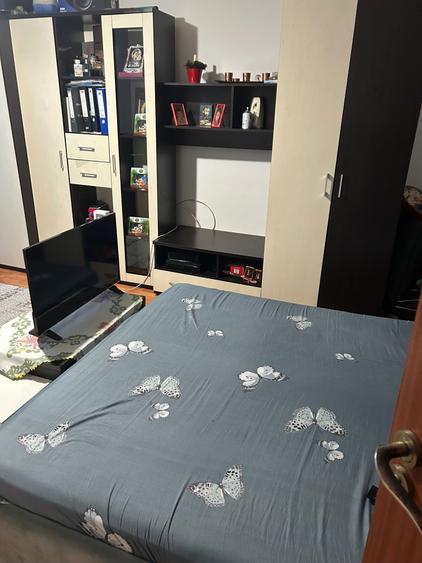 Apartament cu 3 camere decomandat, mobilat în Central