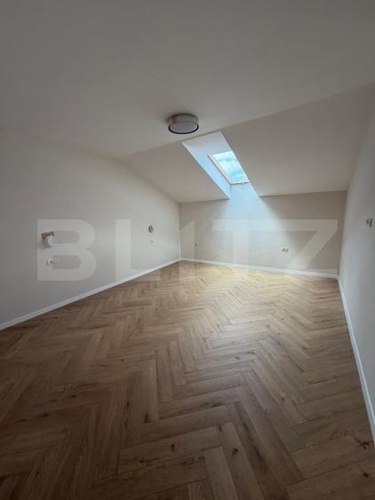 Apartament cu 3 camere semidecomandat în Braytim