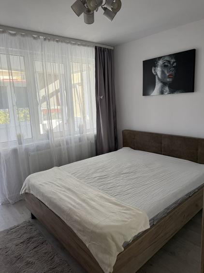 Inchiriez apartament 2 camere - 4