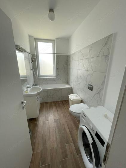 Apartament cu 3 camere semidecomandat în Lipovei