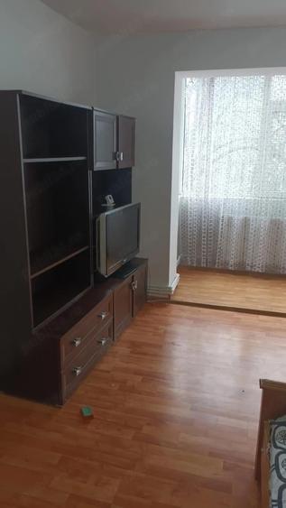 Apartament cu 2 camere decomandat în Micro 14