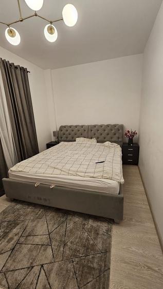 Apartament cu 2 camere semidecomandat, mobilat în Florești