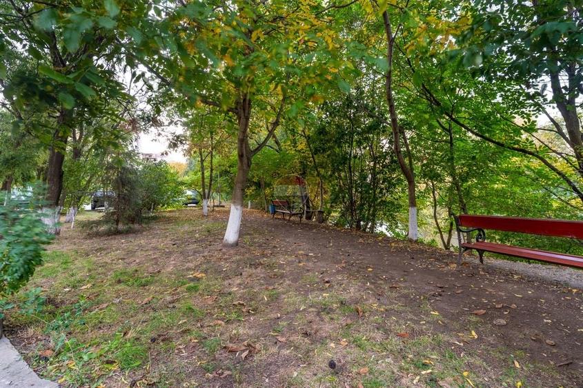 Apartament cu 2 camere semidecomandat, mobilat în Bulgaria