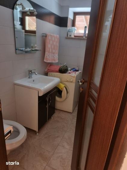 Casă cu 4 camere cu Teren 500 Mp în Central