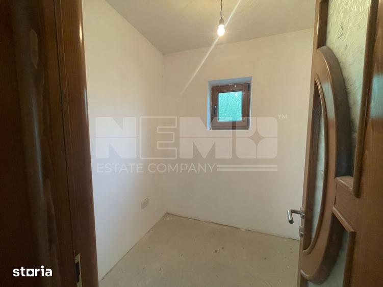 Casă cu 9 camere cu Teren 631 Mp în Burla
