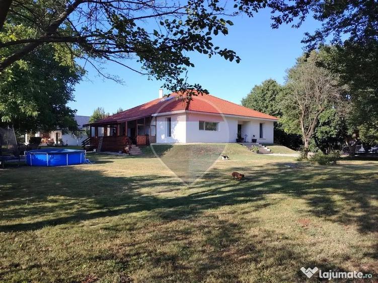 Casă cu 5 camere cu Teren 2055 Mp în Tăuții-Măgherăuș