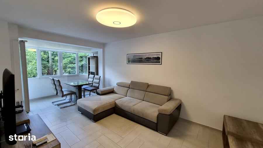 Apartament cu 3 camere decomandat în Vatra Luminoasă