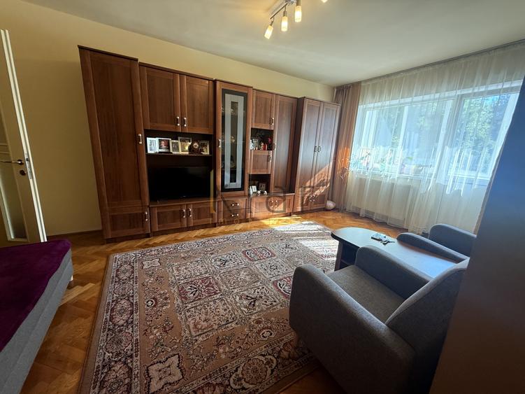 Apartament cu 3 camere decomandat, mobilat în Mănăștur
