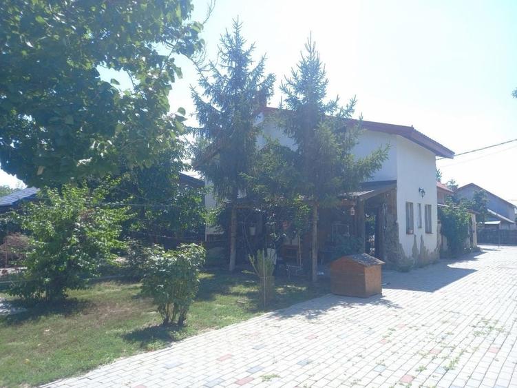 Casă cu 4 camere în Tamași