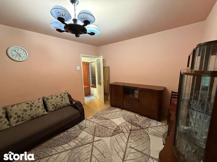 Inchiriere apartament 3 camere zona Vest - 2