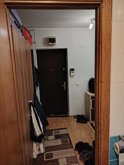 Apartament cu 2 camere semidecomandat în Băneasa