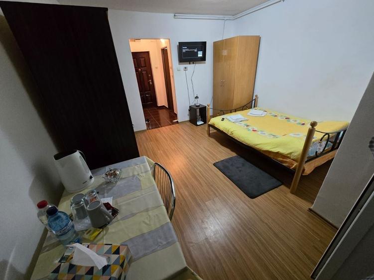 Garsonieră decomandată, mobilată în 7 Noiembrie