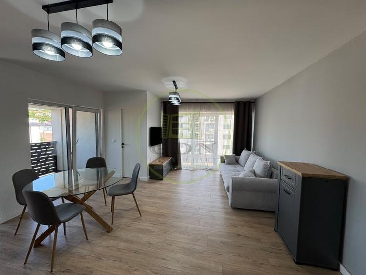 Apartament cu 3 camere decomandat, mobilat în Cordos