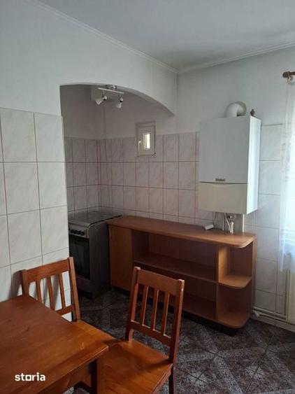 Apartament cu 3 camere decomandat în Răcădău