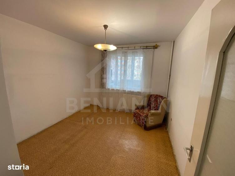 Apartament cu 3 camere semidecomandat în Griviței
