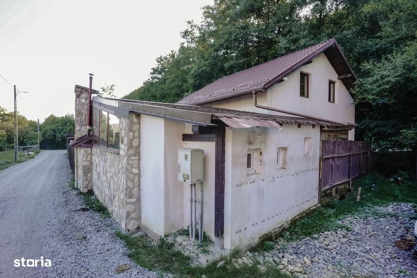 Casă cu 4 camere în Prundu Bârgăului