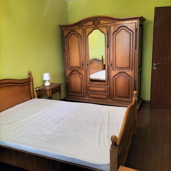 Apartament cu 3 camere semidecomandat în Circumvalațiunii