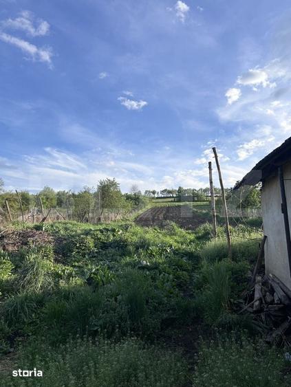 Casă cu 4 camere cu Teren 2000 Mp în Mărișelu