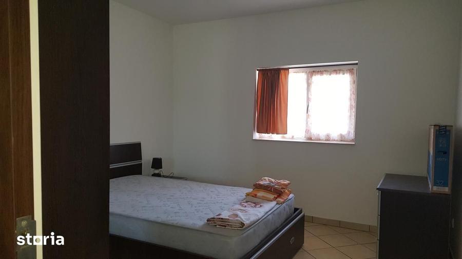 Apartament cu 5 camere decomandat în Blejoi