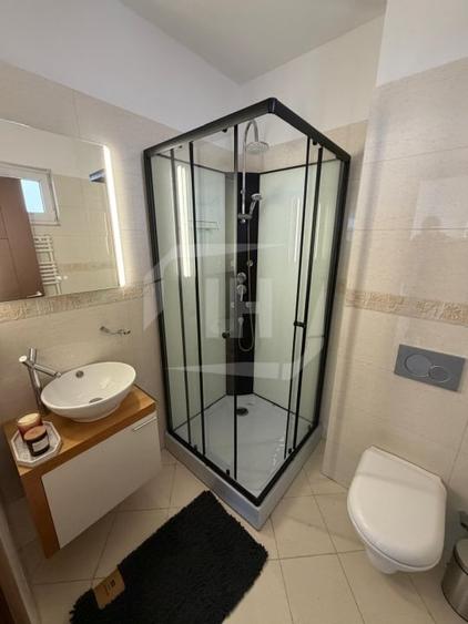 Apartament cu 5 camere decomandat, mobilat în Bună Ziua