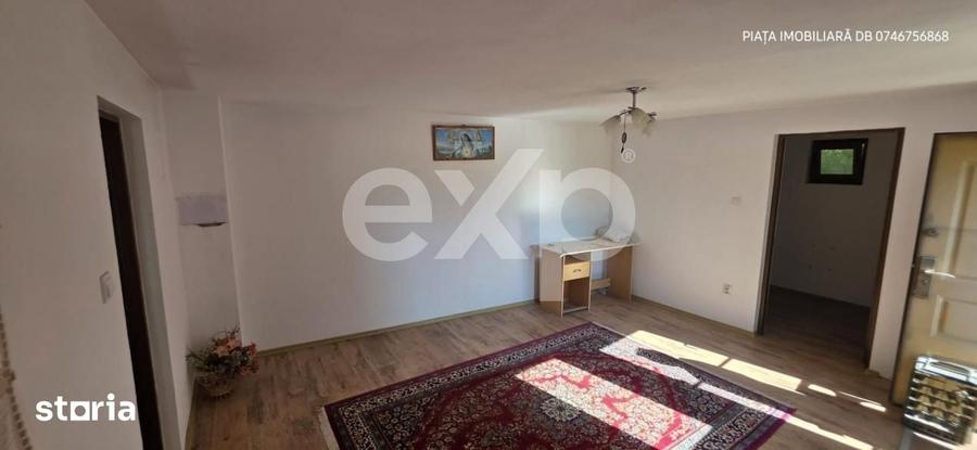 Casă cu 9 camere cu Teren 1000 Mp în Dragomirești