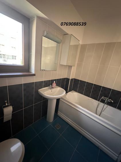 Apartament cu 2 camere semidecomandat, mobilat în Baicului