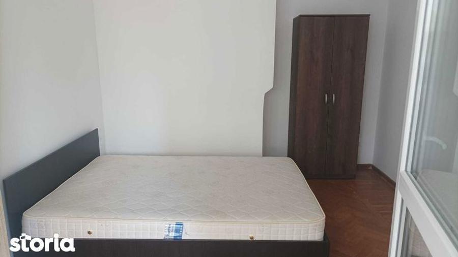 Apartament cu 2 camere semidecomandat în Centrul Civic
