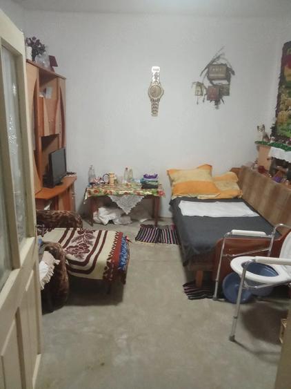 Casă cu 3 camere cu Teren 185 Mp în Școlilor