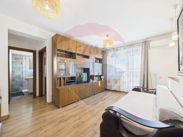 Apartament cu 2 camere semidecomandat, mobilat în Rahova