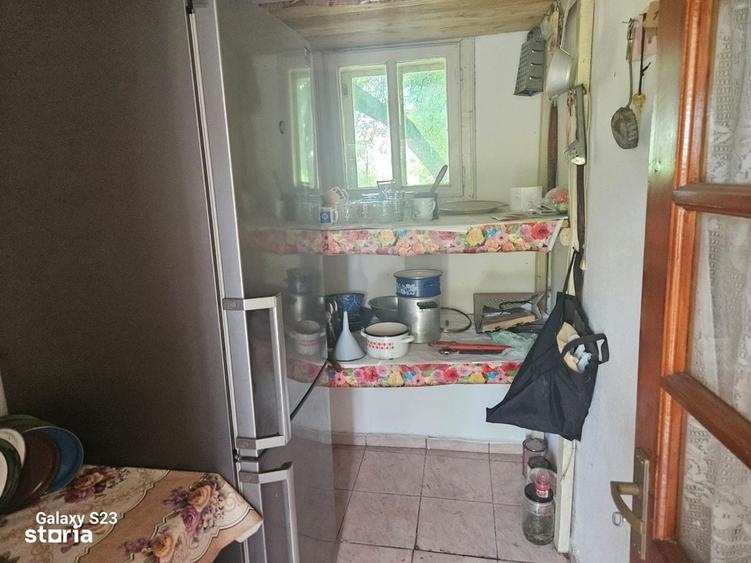 Casă cu 4 camere în Păstrăveni