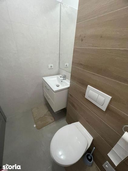 Apartament cu 3 camere decomandat, mobilat în Galata