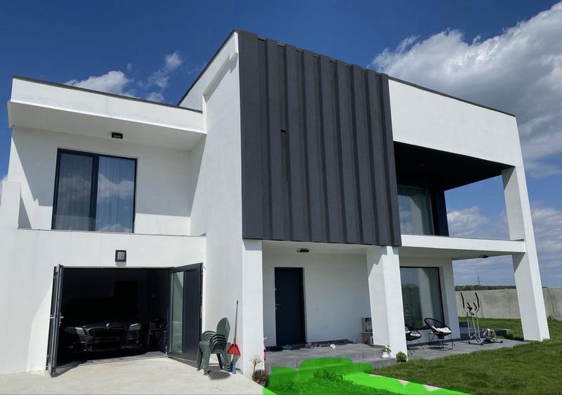 Casă cu 4 camere în Dumbrăveni