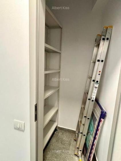 Apartament cu 3 camere decomandat, mobilat în Romană