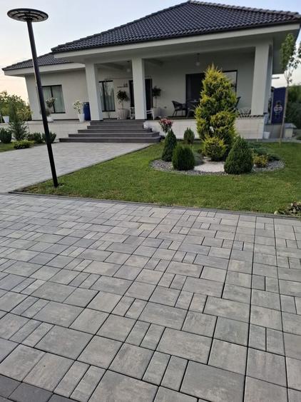 Casă cu 3 camere în Central