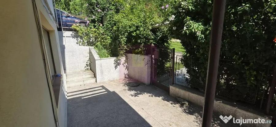 Casa cu 4 camere de vanzare in Campina - 10