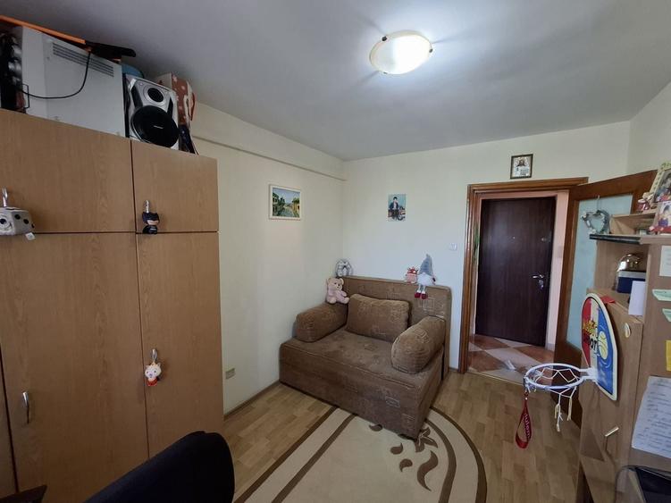 Apartament cu 3 camere decomandat în Tomis Nord